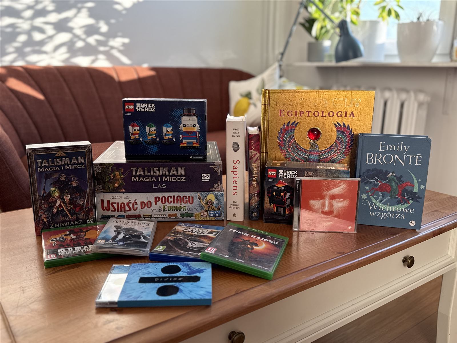Książki, gry planszowe, LEGO i muzyka na Swapie